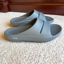 Oofos Ooahh Gray Recovery Slides Slip On Sandals Size Women's 8 Men's 6 Comfort