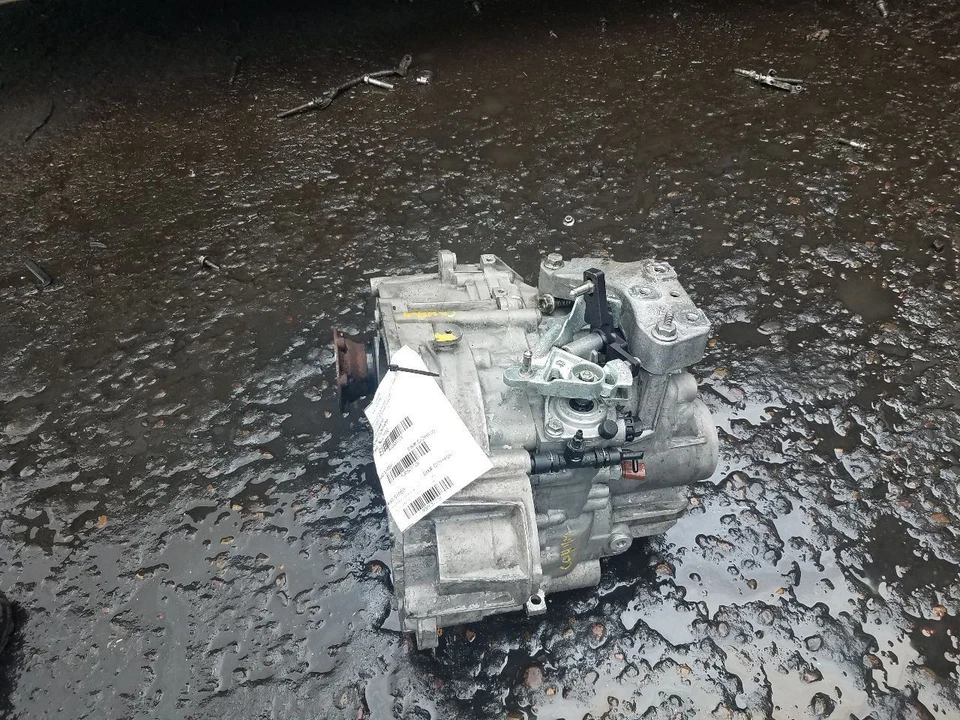 Manual Transmission 2.0L 6 Speed Transmission ID Kzs Fits 08-17 JETTA 30537728 Foto 2 de 4