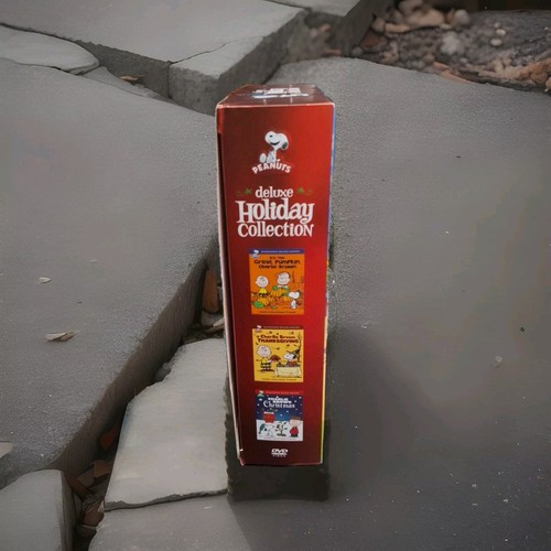 Peanuts Deluxe Holiday Collection (DVD, 2008, 3-Disc Set, Deluxe Holiday Edition - Picture 4 of 4