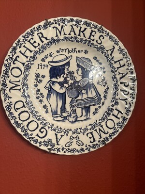 A Good Mother Makes A Happy Home 8 3/4'' Plate, 1974 Crownford, England(Used/EUC)