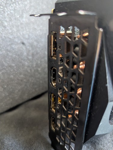 RTX 3070 8GB GDDR6 Gigabyte Gaming Scheda Video Nvidia GeForce - Afbeelding 3 van 5