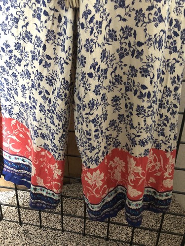 Jessica Simpson Jackie Jumpsuit Floral Print Cropped Size S A-1 - Picture 5 of 10