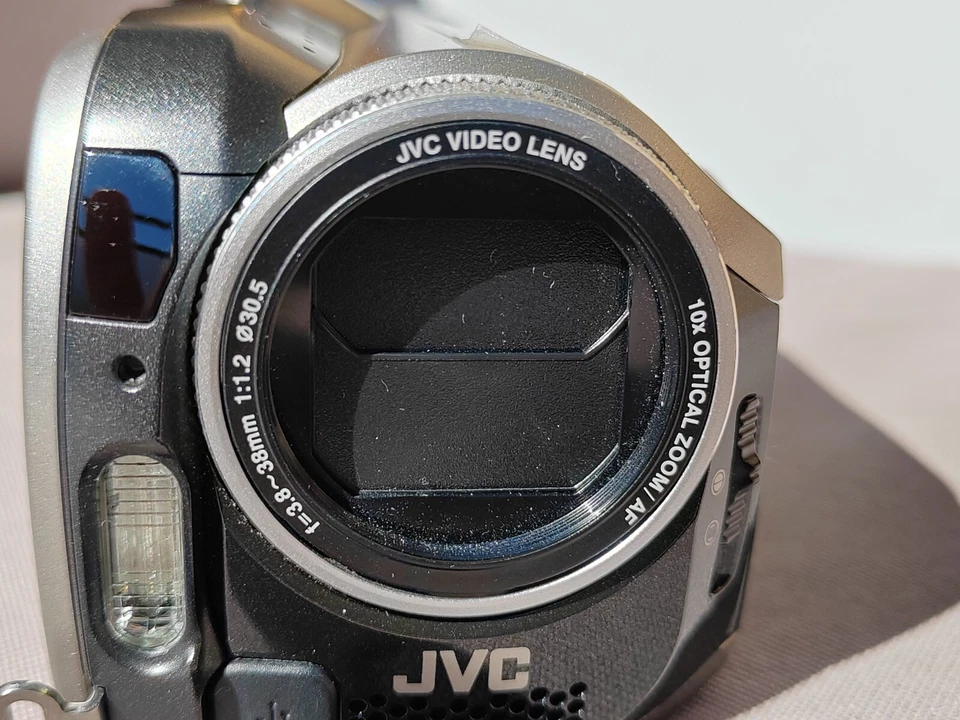 Videocamera JVC Eveiio Modelo: GZ-MG275E - Imagen 3 de 4