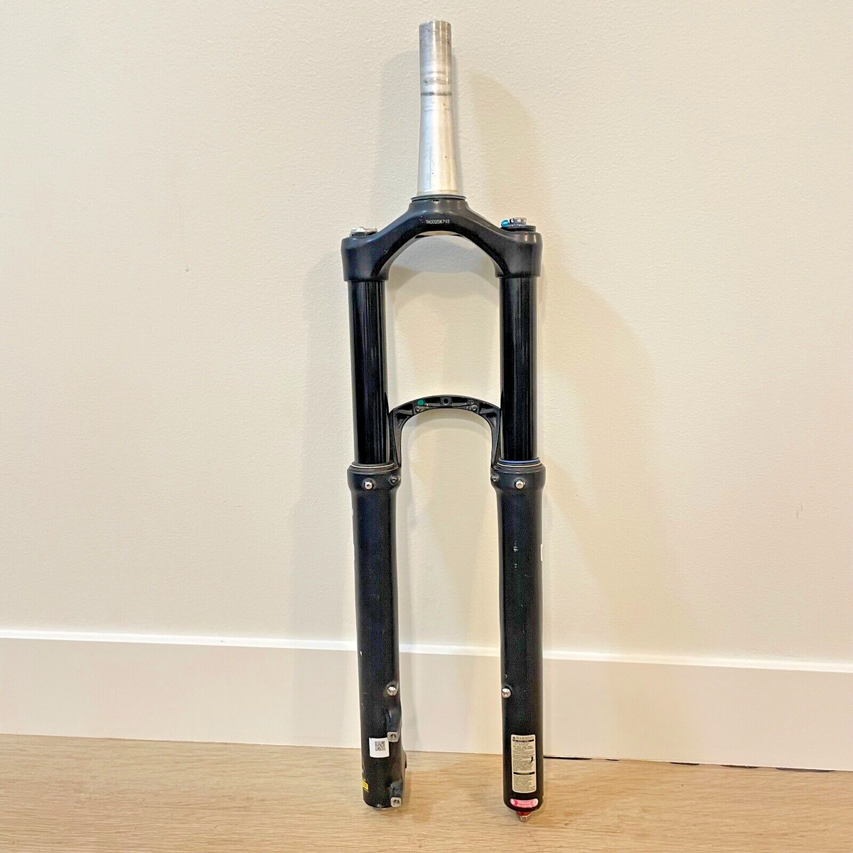 SRサンツアー Durolux36 160㎜ストローク Sr Suntour Durolux 36 160mm Boost FORK 29