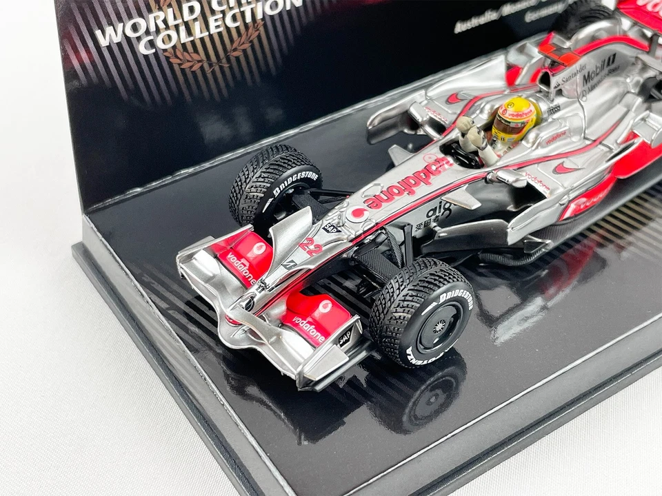 McLaren F1 MP4-23 #22 Lewis Hamilton Brazil 2008 World Champion 1:43 MINICHAMPS - Image 4 of 4