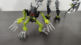 LEGO Bionicle Warriors 8952 : Mutran and Vican Phantoka Makuta, 100% Complete