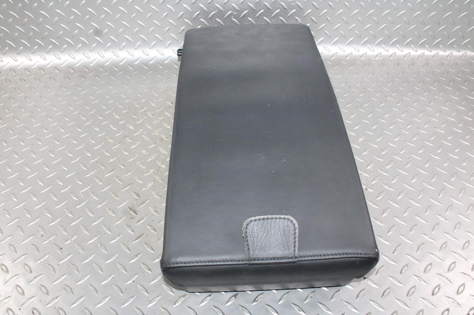 14-22 Ghibli Black Leather Rear 2nd Row Seat Center Armrest Cupholder Bin OEM OE