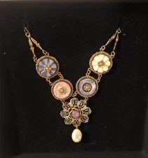 BEAUTIFUL GRANDMOTHER'S BUTTONS WOMENS NECKLACE ANTIQUE PEARL JEWELLERY