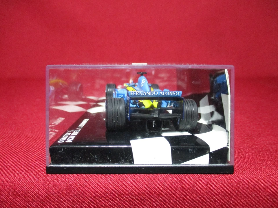 1:43 Scale Fernando Alonso 2004 Renault F1 Team R24 Minichamps Formula 1 GP - Image 3 of 4