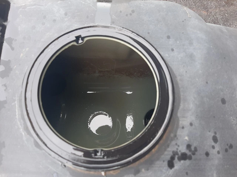 Tanque de combustible delantero central 142" Wb 99-00 Ford F250SD F81Z9002DA Foto 3 de 4