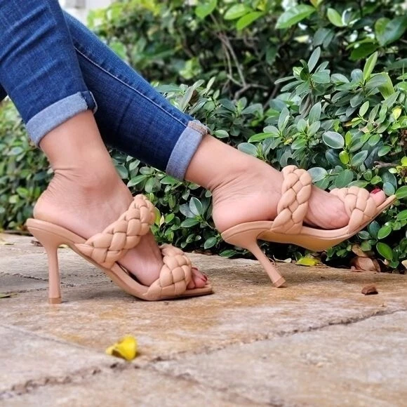 Sandália mula feminina nude trançada dupla biqueira quadrada - Imagem 2 de 4