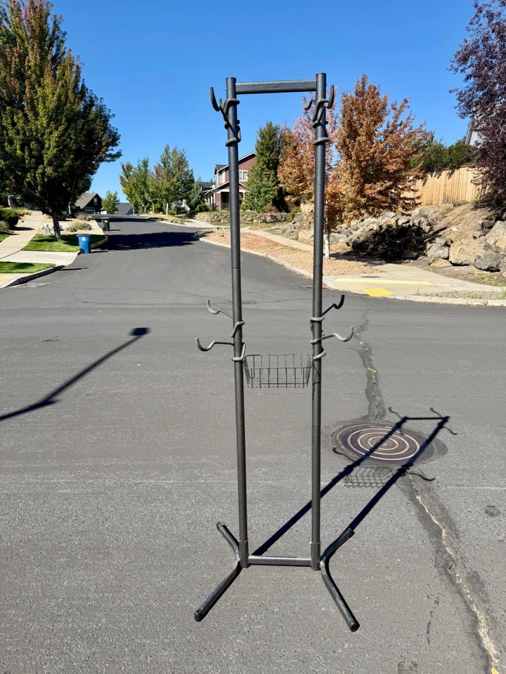 Delta 4-Bike Soporte de Almacenamiento Independiente con Brazos Ajustables y Cesta de Engranajes MTB Foto 2 de 4