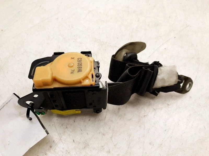05 06 07 08 09 10 SCION TC DRIVER SIDE FRONT SEAT BELT ASSEMBLY - Image 4 of 4