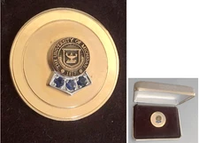 Vtg UNIVERSITY OF MICHIGAN Service Award Pin; Emblem is 14K Gold w/ 3 Sapphires