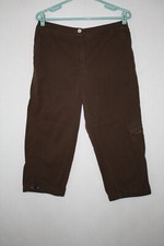 Chicos Size 1 Lightweight Cotton Dark Brown Capri Cargo Pants 31x22