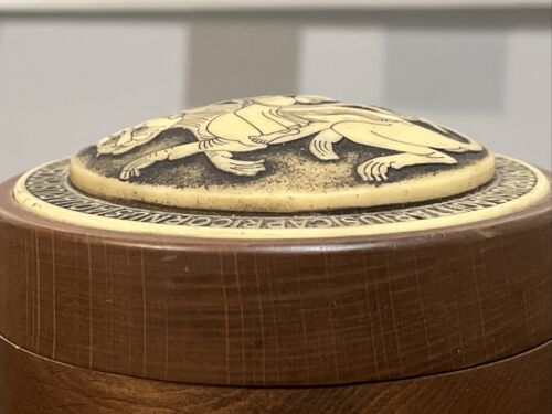 Vintage Wooden Trinket Box With Leo Zodiac Sign On It Made in Turkey Collectible - Picture 4 of 9