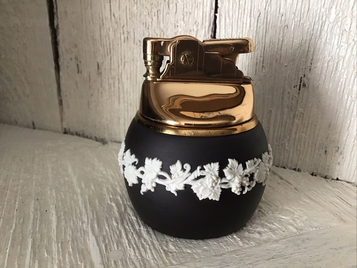wedgwood cigarette lighter VTG Wedgwood Black Jasperware Round Cigarette Lighter Golden Ronson Element