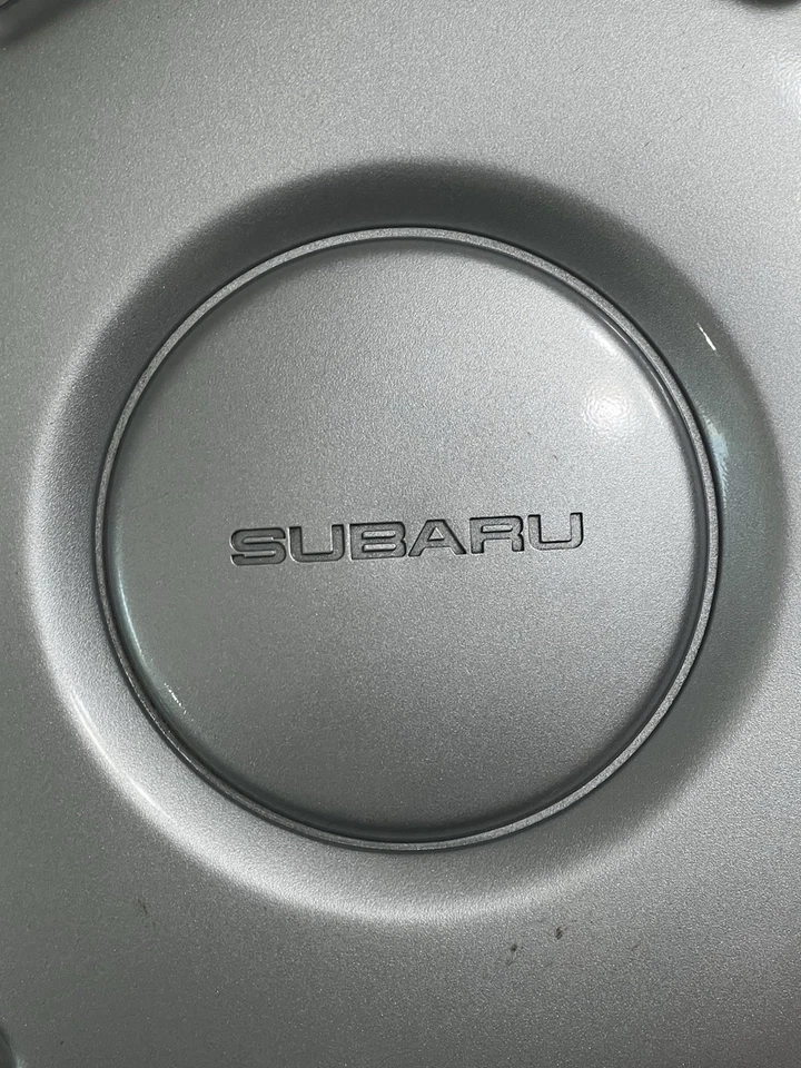 "Cubierta de rueda original Subaru Legacy 14"" 1995-1998 tapacubos 60525, 28811-AC130" Foto 2 de 4