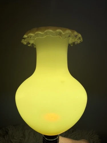 Vintage Ruffled Silver-crest 4.5 Inch Vase No Chips, Flees, Or Cracks Fenton?