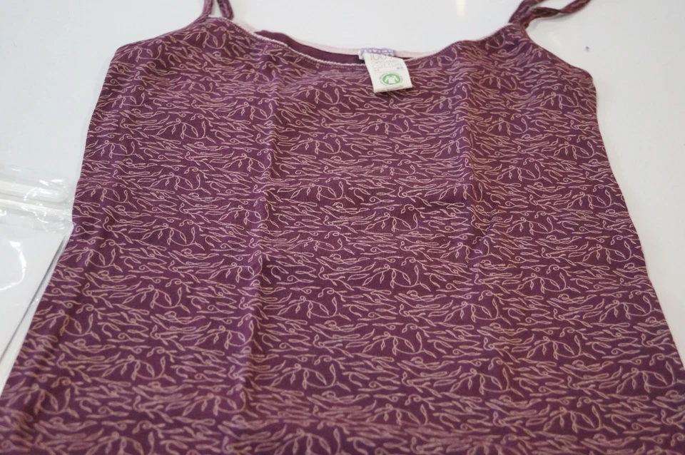 1 Damen/Mädchenunterhemd beerenfarben leafs Blättermuster Gr XS Living crafts - Bild 3 von 4