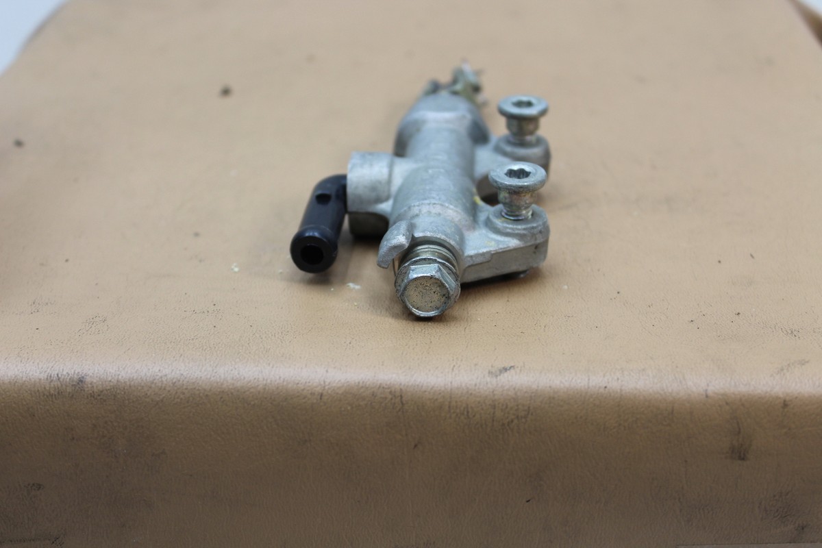 1991-1995 KAWASAKI NINJA ZX7 ZX750 REAR BRAKE MASTER