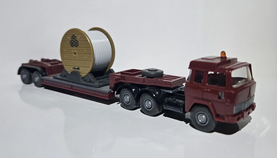 Wiking H0 1:87 LKW MAGIRUS 235 D Sattelzug TIEFLADER MIT LADUNG KABELTROMMEL VDK - Bild 2 von 4