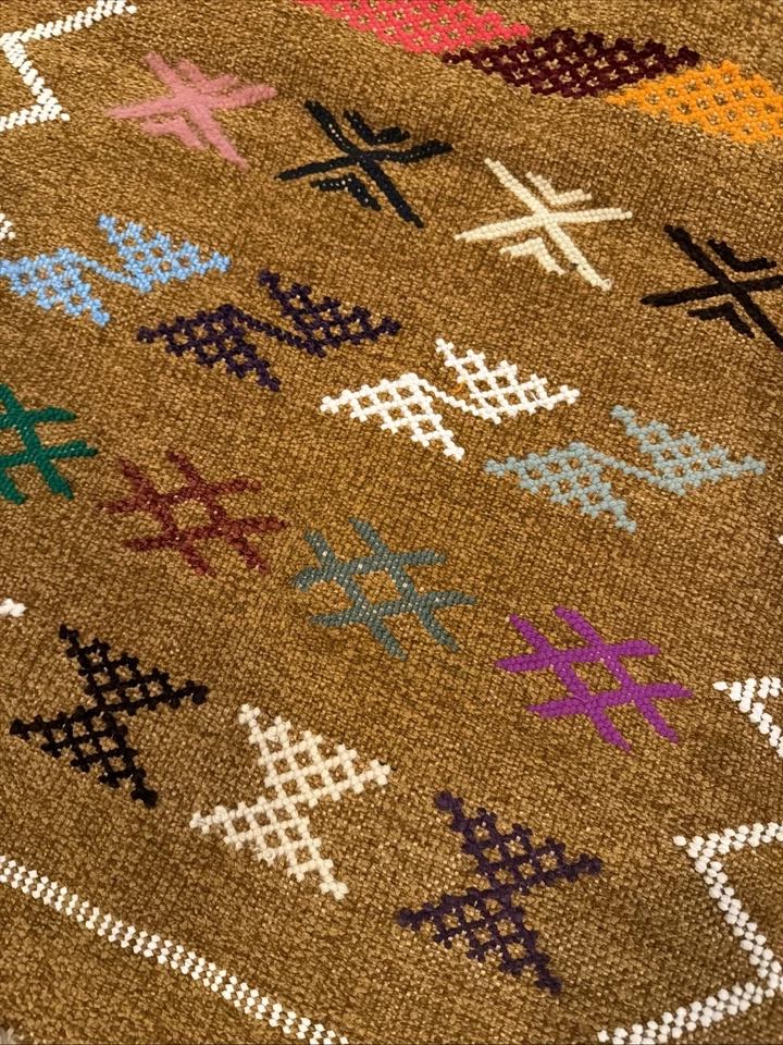 Alfombra tribal marroquí tejida a mano Foto 4 de 4