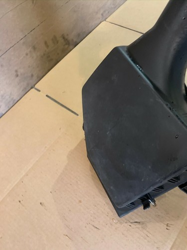 BMW 2006-2010 E60 E63 N62 ENGINE AIR INTAKE FILTER BOX HOUSING ASSEMBLY OEM 116K - Picture 4 of 9