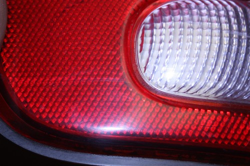 1999 Chrysler Voyager Left Driver Side Tail Light Used (Small Crack) - Picture 8 of 11