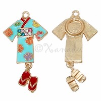 Japanese Kimono With Geta Sandals Wholesale Pendant Charms C3179 - 3pcs Or 5pcs Japanese Kimono With Geta Sandals Wholesale Pendant Charms C3179 - 3pcs Or 5pcs