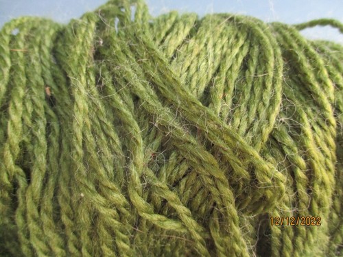 Unlabeled Caron Simply Soft DARK THYME GREEN 3.8 oz 100% Acrylic Worsted Wt #4 - Picture 3 of 3