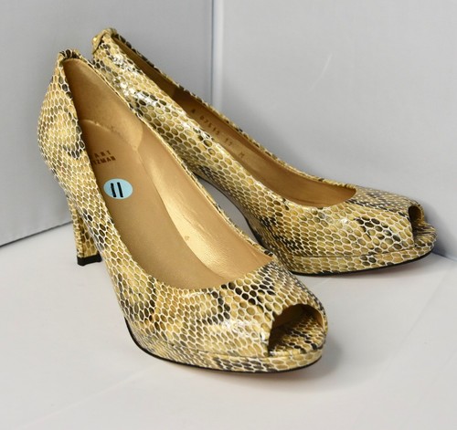 Stuart Weitzman Logo Plainfield Snake-Print Leather Peep-toe Pump Size 11