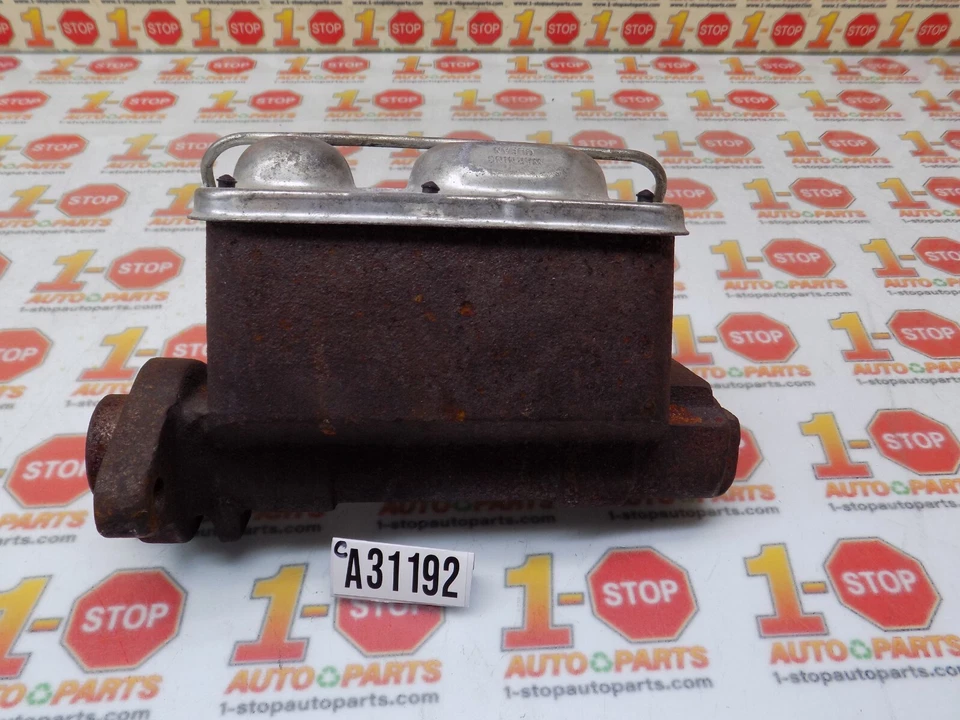 Chevrolet G10 1973-1978 cilindro maestro de freno 18008884 OEM Foto 3 de 4