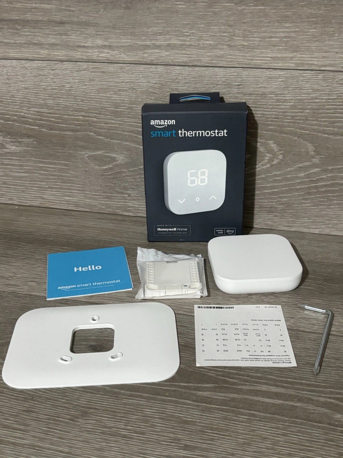 Amazon Smart Thermostat, Programmable, with Alexa White NEW IN OPEN BOX