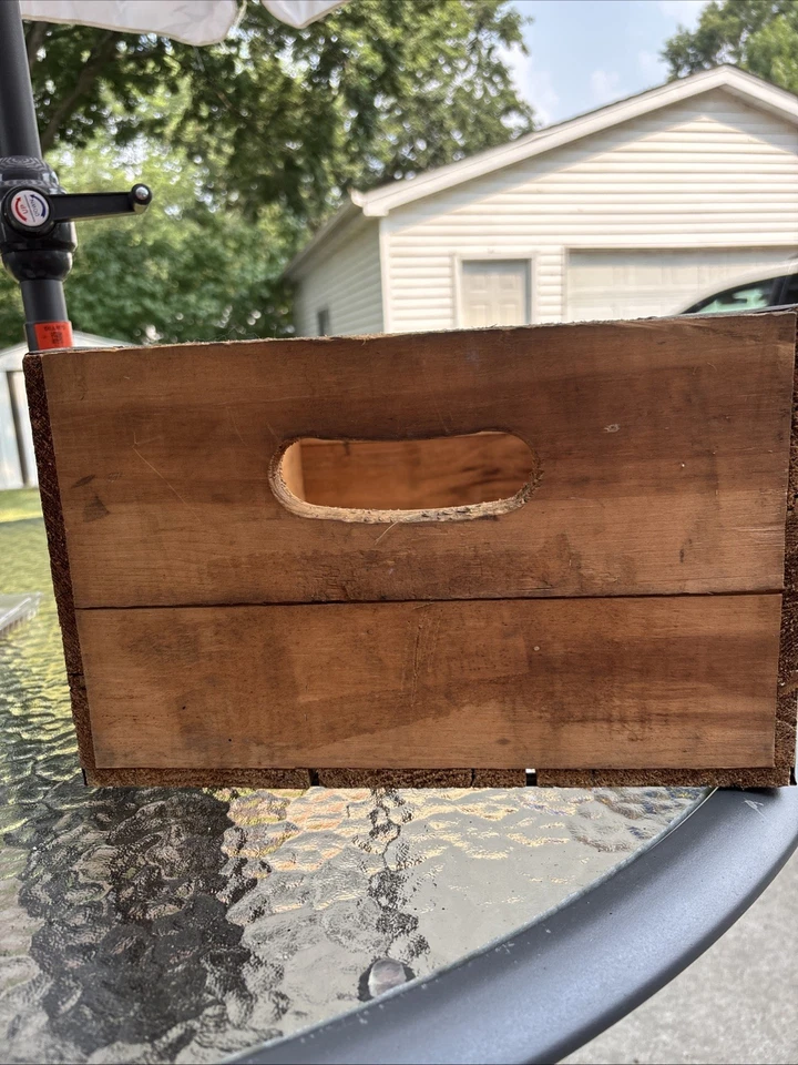Shawano Club Wooden Beer Case, Farmers Brewing Company, Shawano Wisconsin  - Image 3 of 4