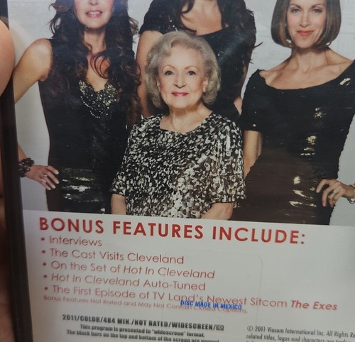 Hot in Cleveland: Season Two (DVD, 2010) NEW, SEALED, Betty White - Picture 3 of 6