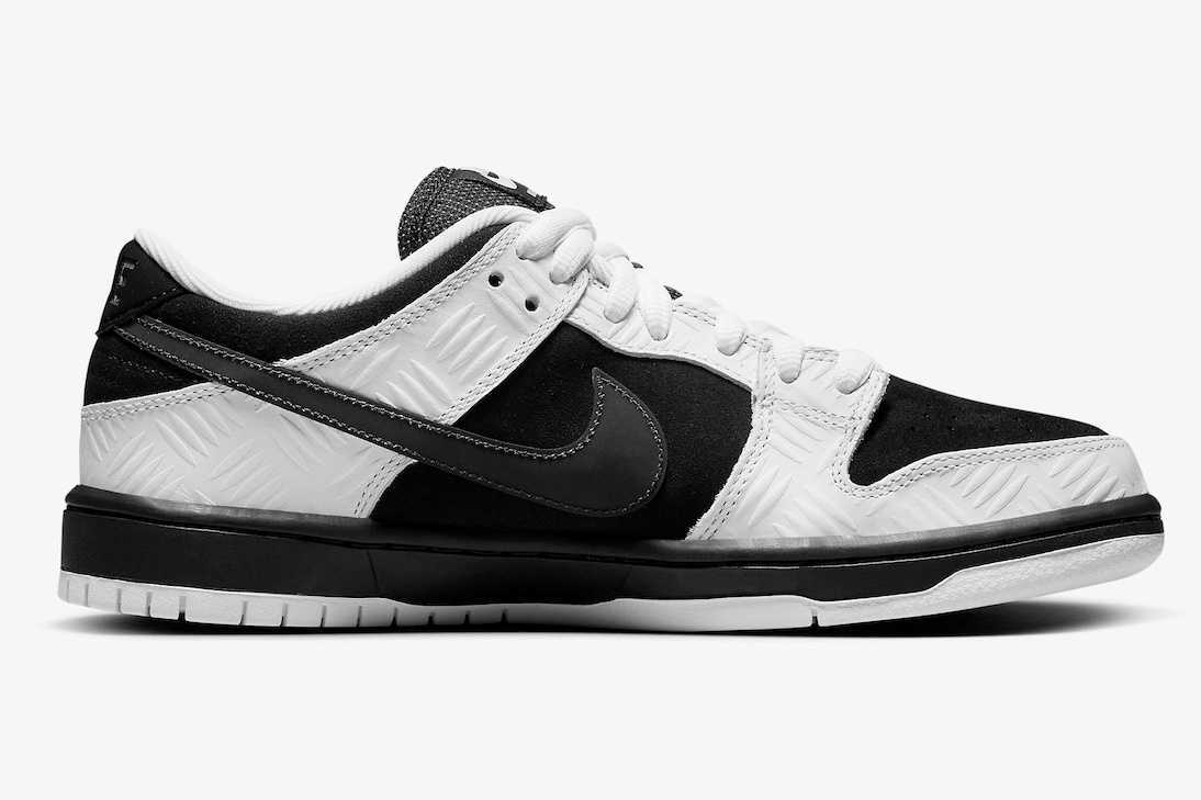 TIGHTBOOTH × Nike SB Dunk Low Pro QS TIGHTBOOTH × Nike SB Dunk Low Pro QS Black & White FD2629