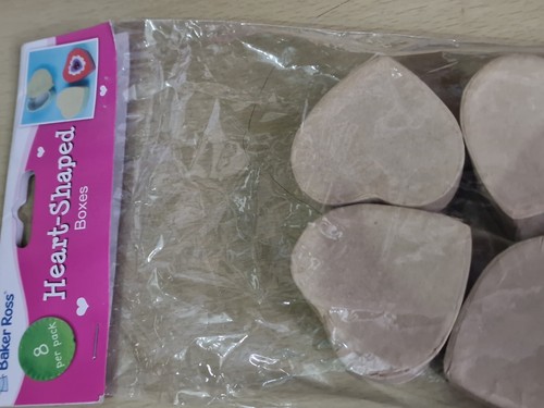 Baker Ross E3917 Heart Shaped Box, for Kids to Paint, Decorate and Personalise - Picture 3 of 5