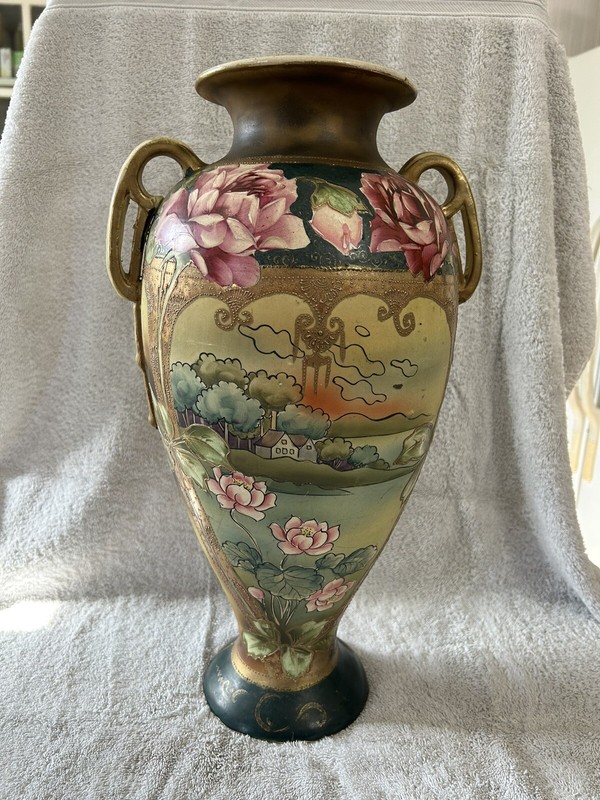 LARGE ANTIQUE JAPANESE SATSUMA ART POTTERY 18”VASE.