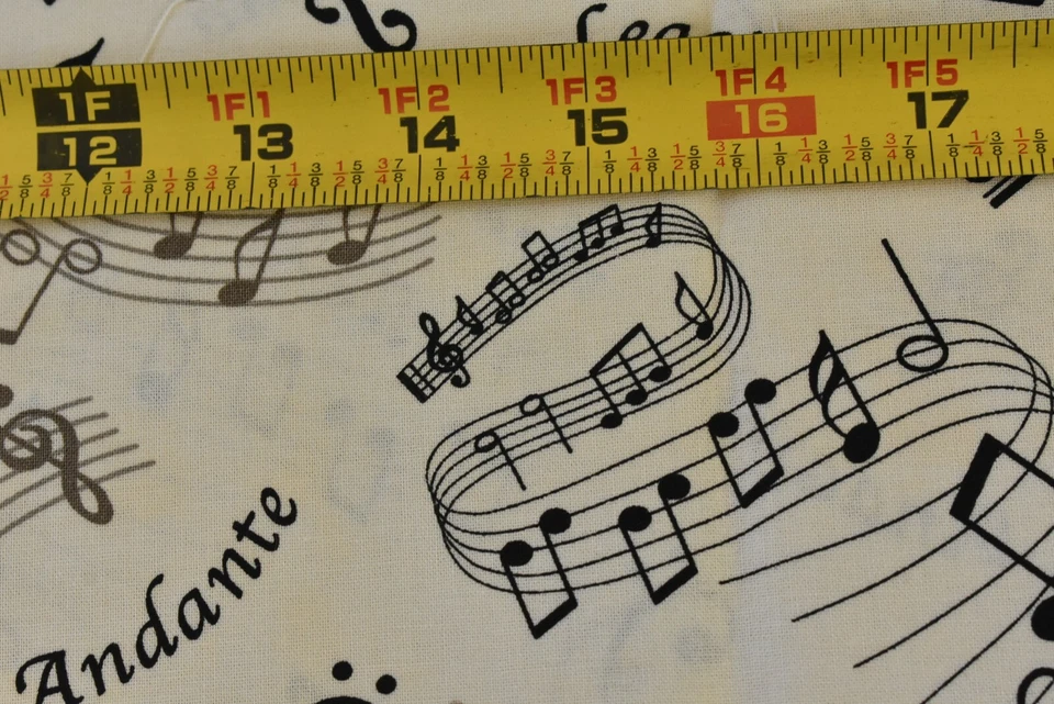 Edredón 32" largo, negro y marrón sobre crema notas musicales algodón, Kaufman, P3237 Foto 3 de 4