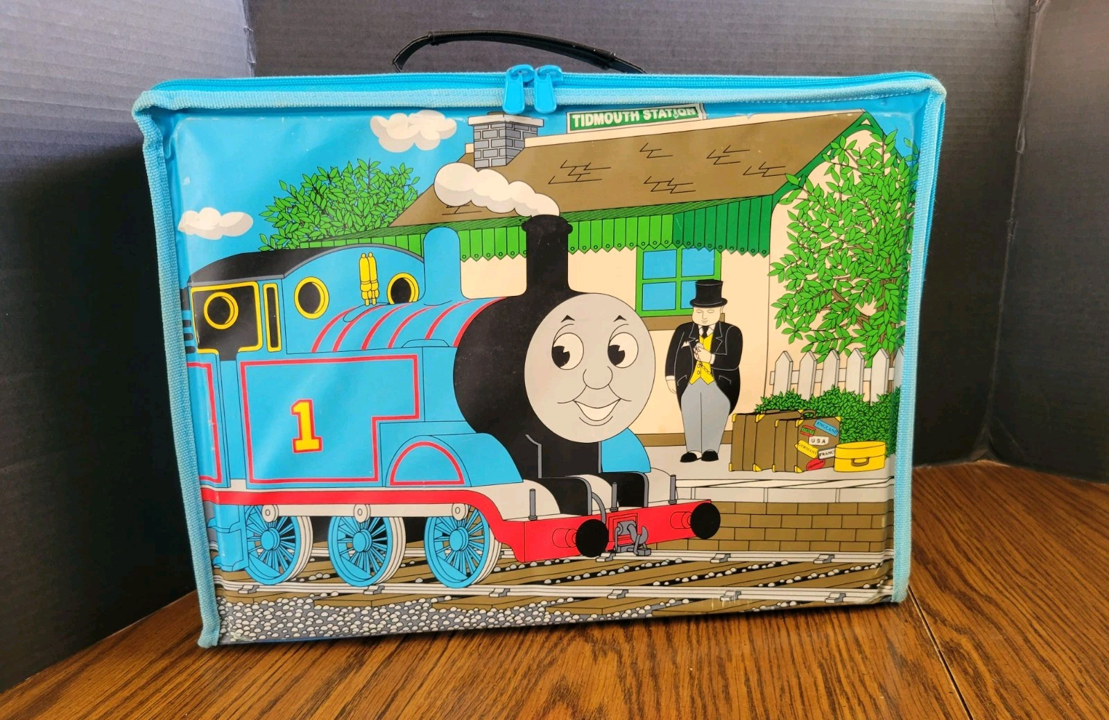 Wooden Thomas Train Tidmouth Station Travel Set by Learning Curve 99549-image