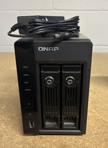TS-269 Pro QNAP 2 Bay NAS 1GB Speicher mit Netzteil vollständig getestet