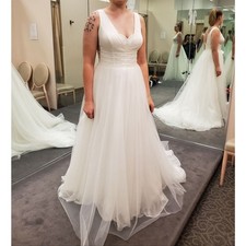 NEW WITH TAGS David's Bridal Wedding Dress Size 12 A-Line Sequins Beading