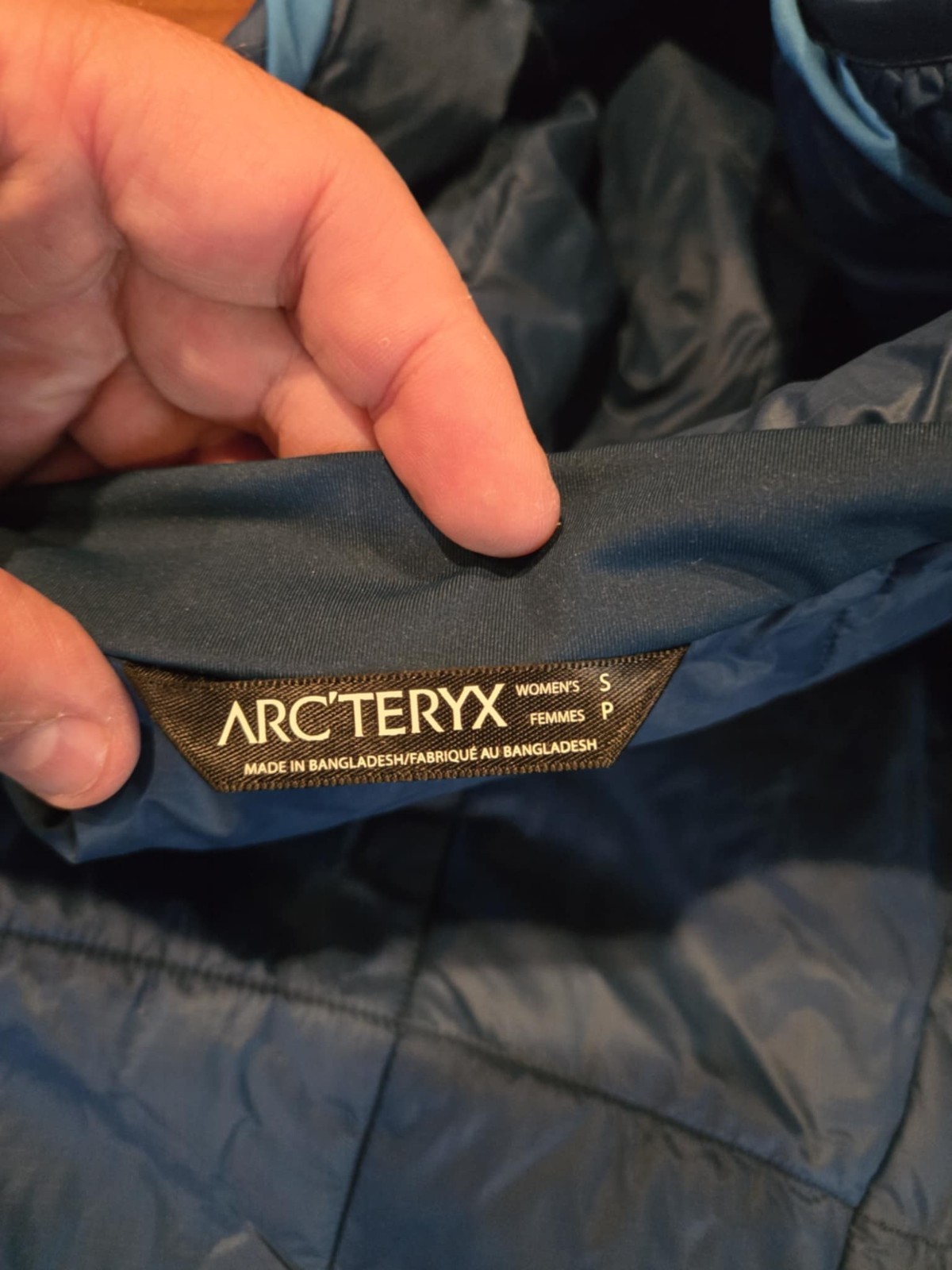 NUOVO CON ETICHETTE Vintage Arc'Teryx Atom AR Small Donna Isolato Full Zip