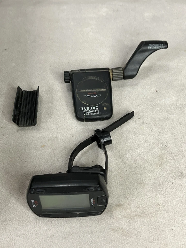 Cateye V3 Wireless Cycling Computer Untested - Image 3 of 4