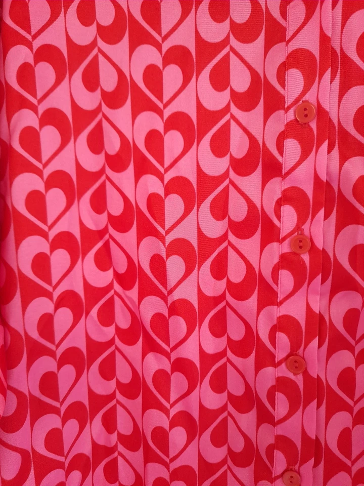 BNWT Be Beau Matalan Red Pink Satin Heart Blouse Shirt Size 20 Valentines - Image 3 of 3