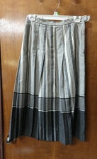Vintage Koret Career Skirt Black Tartan Plaid Wool Blend Pleated Size 10-12