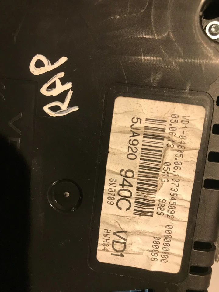GENUINO 11-16 SKODA RAPID 1.6 CAYC CUADRO DE INSTRUMENTOS RELOJ SPEEDO 5JA920940C Foto 3 de 3