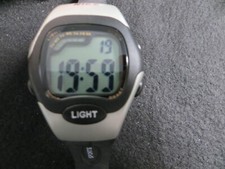 Nike Sports Uhr Armband Kinder Jugendliche WR100M Schwarz Silber guter Zustand