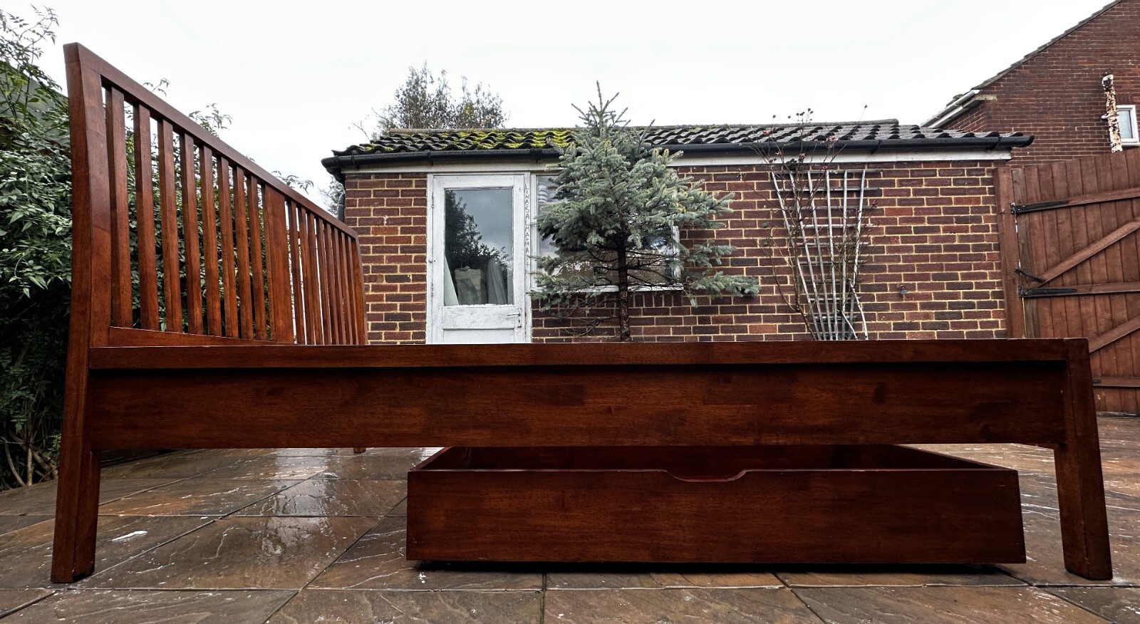 Elegant Feather & Black Mala 4ft6 Double Bed Frame & Underbed Storage